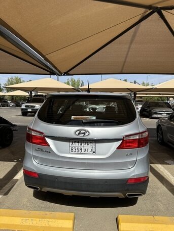 SAR 41,000 | Hyundai Grand Santa Fe 2015 | Automatic | 152,000 KM | Excellent Condition | Final Exit Sale
