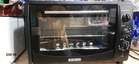 SAR 40 | Garment Steamer, 32-Inch Television & Electric Oven for Sale