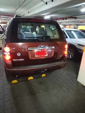 Ford Explorer XLT 2010 | Automatic | 410,000 KM | Original Factory Paint | Fully Maintained