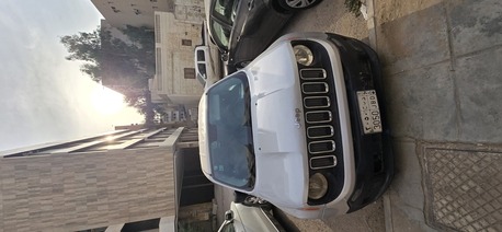 SAR 28,000 | Jeep Renegade 2016 | Automatic | 256,000 KM