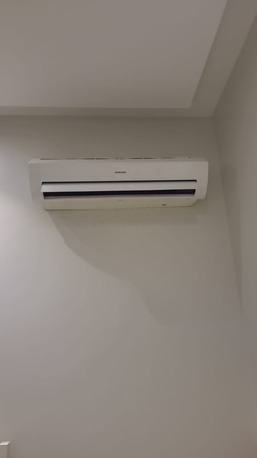 SAR 600 | Samsung Split AC | Excellent Cooling | Slightly Used