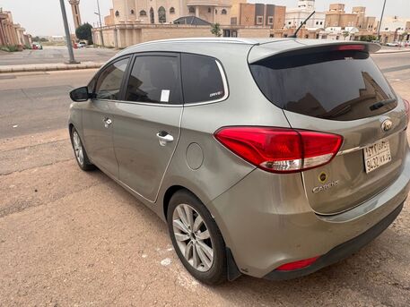 SAR 28,000 | Kia Carens 2014 | Automatic | 240,000 KM | Full Option
