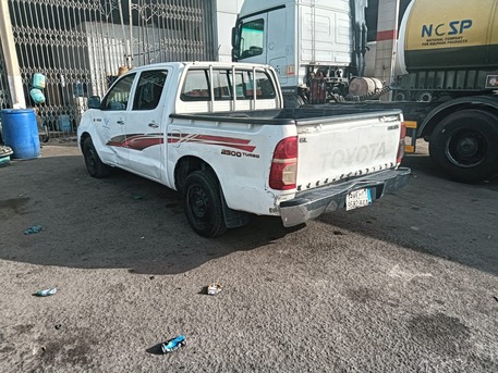 SAR 23,500 | Toyota Hilux 2012 | Manual | 625,000 KM