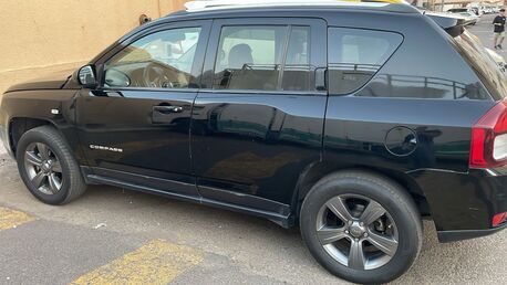 SAR 28,000 | Jeep Compass 2016 | Automatic | 200,000 KM | For Sale