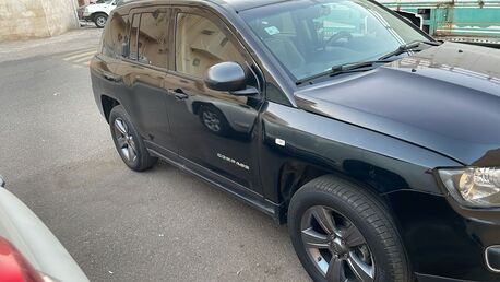 SAR 28,000 | Jeep Compass 2016 | Automatic | 200,000 KM | For Sale