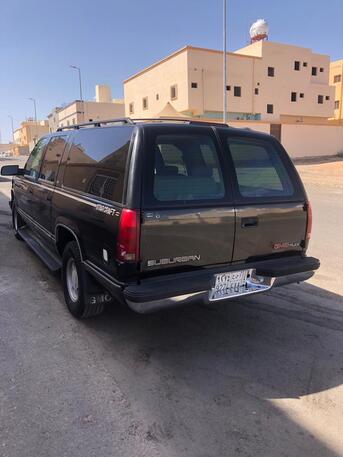 SAR 8,000 | GMC Suburban 1997 | Automatic | 5 KM | Good Running Condition