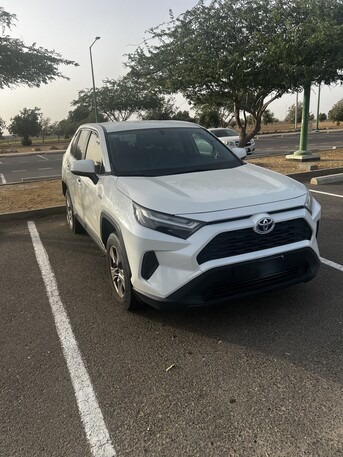 SAR 85,000 | Toyota RAV4 Hybrid LE 2022 | Automatic | 83,500 KM | Excellent Condition