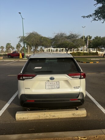 SAR 85,000 | Toyota RAV4 Hybrid LE 2022 | Automatic | 83,500 KM | Excellent Condition