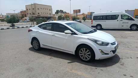 SAR 28,000 | Hyundai Elantra 2014 | Automatic | 362,000 KM | Full Option | Push Button Start | Sunroof