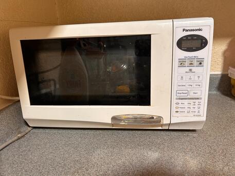 SAR 100|Microwave Oven