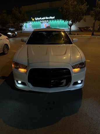 SAR 36,000 | Dodge Charger R/T 2013 | Automatic | V8 | 220,000 KM