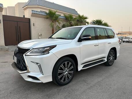SAR 375,000 | Lexus LX 570 S 2020 | Automatic | 50,000 KM | Fully Loaded | Sunroof | 4×4 | First Owner | Accident Free