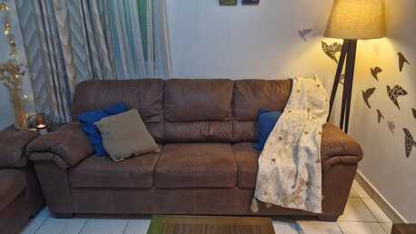 SAR 5,000 | Complete Living Room Furniture & Home Décor Package | Final Exit Sale