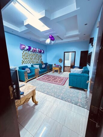 SAR 111 | Household Items for Sale | Bed Set, AC, Fridge, Washing Machine, Sofa Set, Table & Stove Cylinder