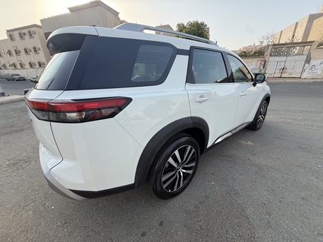 SAR 170,000 | Nissan Pathfinder SL 2023 | Automatic | 200 KM | SL Trim