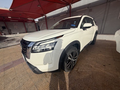 SAR 170,000 | Nissan Pathfinder SL 2023 | Automatic | 200 KM | SL Trim