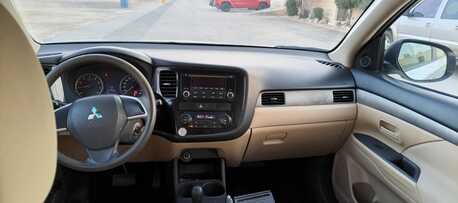 SAR 25,000 | Mitsubishi Outlander 2014 | Automatic | 215,000 KM | 4×4
