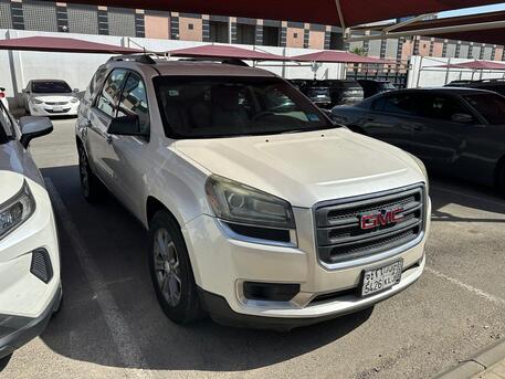 SAR 28,000 | GMC Acadia 2015 | Automatic | 202,000 KM | Good Condition | Never Repainted