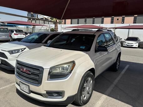 SAR 28,000 | GMC Acadia 2015 | Automatic | 202,000 KM | Good Condition | Never Repainted