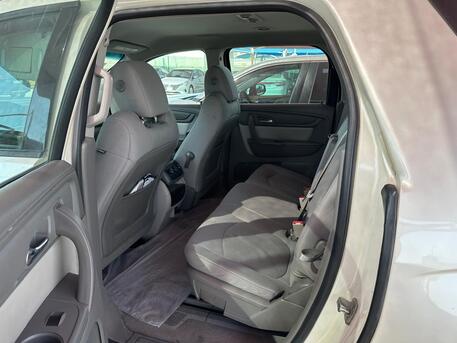 SAR 28,000 | GMC Acadia 2015 | Automatic | 202,000 KM | Good Condition | Never Repainted