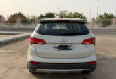 SAR 35,000 | Hyundai Santa Fe 2015 | Automatic | 400,000 KM