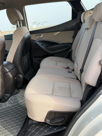 SAR 35,000 | Hyundai Santa Fe 2015 | Automatic | 400,000 KM