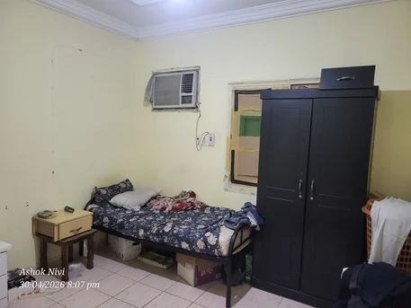 SAR 330/month | 1 Bed Share Available | Furnished 2 BHK Flat | 250 Sq Ft | Bachelor