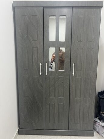 SAR 850 | King Size Bed, 3-Door Wardrobe & Dressing Table with Seat | 8 Months Used | Like New