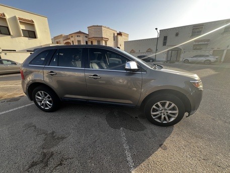 SAR 30,000 | Ford Edge Limited 2013 | Automatic | 219,000 KM | Negotiable