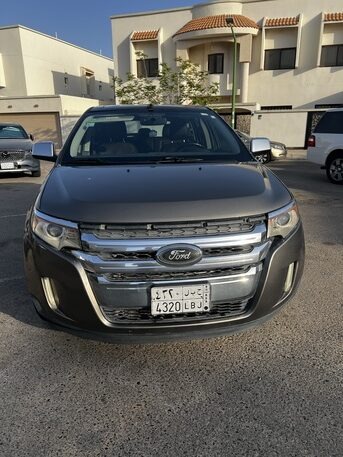 SAR 30,000 | Ford Edge Limited 2013 | Automatic | 219,000 KM | Negotiable