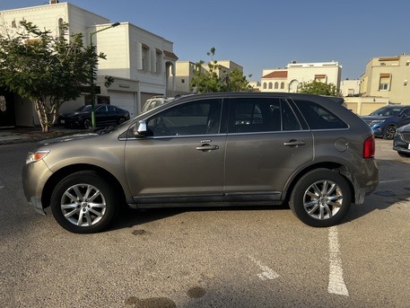 SAR 30,000 | Ford Edge Limited 2013 | Automatic | 219,000 KM | Negotiable