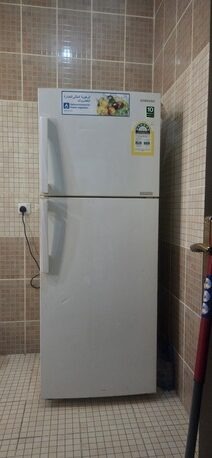 SAR 1,750 | Household Items for Sale | Fridge, Stove with Oven & 2 Wardrobes