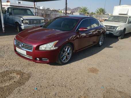 SAR 22,000 | Nissan Maxima 2010 | Automatic | 376,000 KM | For Sale