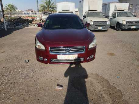 SAR 22,000 | Nissan Maxima 2010 | Automatic | 376,000 KM | For Sale