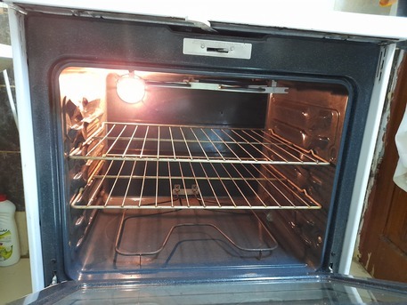 SAR 1,500 | Professional Electric Stove