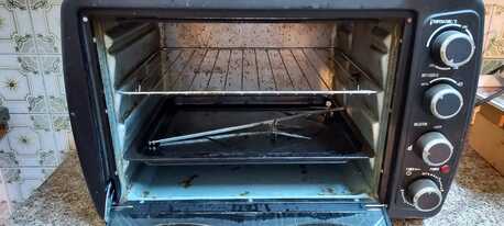 SAR 250 | Wooden Shelf, Geepas Grill & Large Majlis for Sale