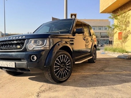 SAR 40,000 | Land Rover Discovery 4 (LR4) 2012 | Automatic | 149,000 KM | Low Mileage | Urgent Sale