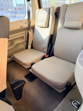 SAR 40,000 | Land Rover Discovery 4 (LR4) 2012 | Automatic | 149,000 KM | Low Mileage | Urgent Sale
