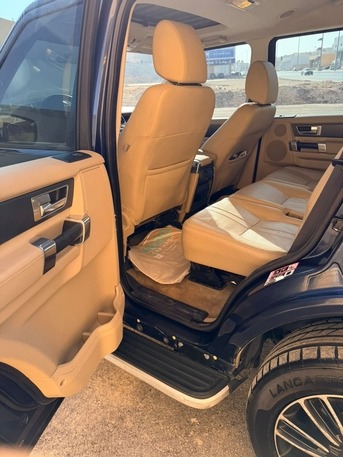 SAR 40,000 | Land Rover Discovery 4 (LR4) 2012 | Automatic | 149,000 KM | Low Mileage | Urgent Sale