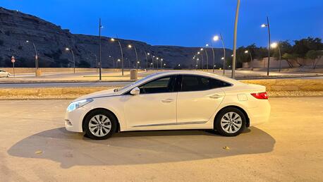 SAR 23,000 | Hyundai Azera 2014 | Automatic | 287,700 KM | 2.4L 4-Cylinder