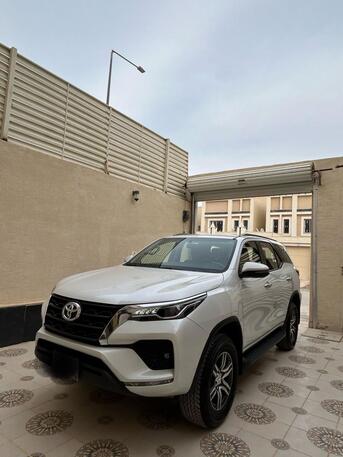 SAR 120,000 | Toyota Fortuner VX 2023 | Automatic | V6 | 55 KM | Full Condition