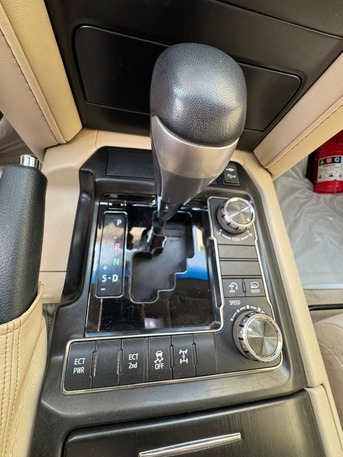 SAR 225 | Toyota Land Cruiser GXR V8 4.6L 2021 | Automatic | 142 KM | 4WD | Accident-Free | 100% Original