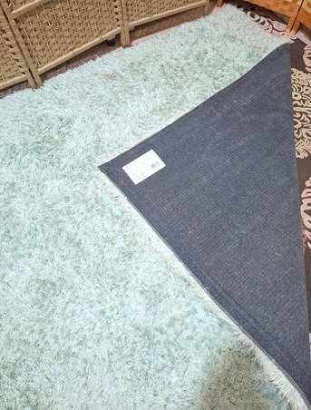 SAR 250 | Luxury Rug | 160 × 230 cm