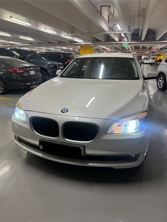 SAR 25,000 | BMW 730 2011 | Automatic | 209 KM | For Sale
