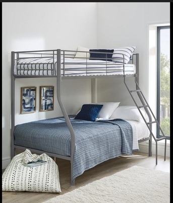 SAR 750 | Bunk Bed with 3 Free Mattresses for Sale