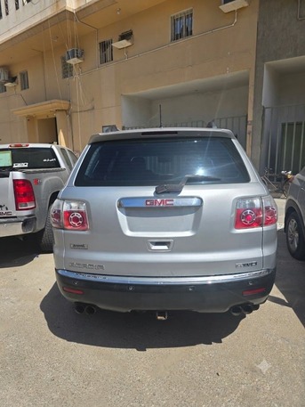 SAR 25,000 | GMC Acadia 2012 | Automatic | 312,124 KM | Family Car