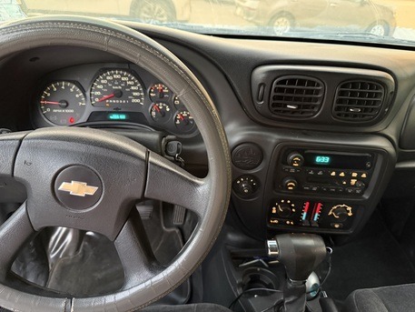 SAR 10,000 | Chevrolet Trailblazer 2009 | Automatic | 366,000 KM | For Sale