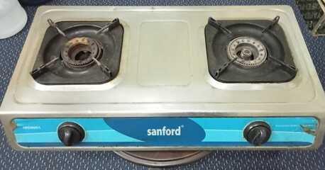 SAR 300 | Urgent Sale | Gas Stove with Cylinder, Pipe & Regulator