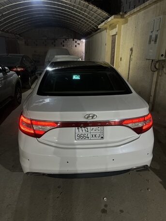 SAR 30,000 | Hyundai Azera 2016 | GDI Full Option | Automatic | 380 KM