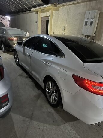 SAR 30,000 | Hyundai Azera 2016 | GDI Full Option | Automatic | 380 KM